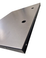 Ovi alakaappiin, Triton